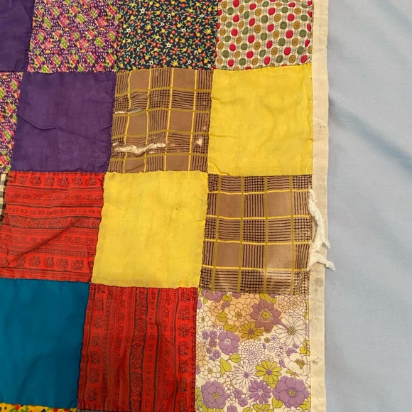 Vintage Quilt (Cutter) Several Rips & Stains 71”x80” for Projects - Picture 5 of 16